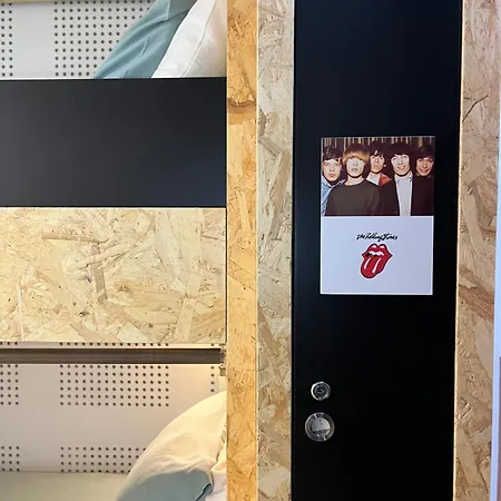 Rock School ,algarve Ostello