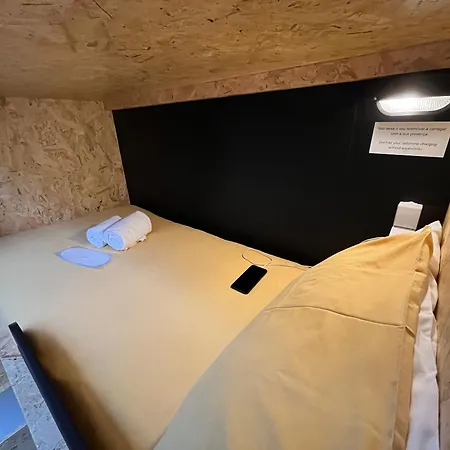 Rock School ,algarve Albergue