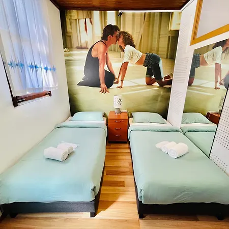 Rock School ,algarve Albergue