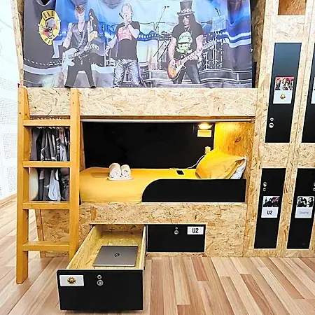 Hostel Rock School ,algarve