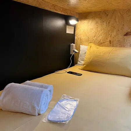 Rock School ,algarve Лагуш