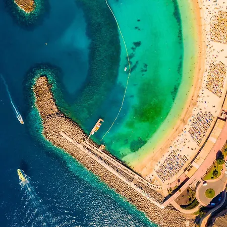 Хостел Rock School ,algarve Лагуш