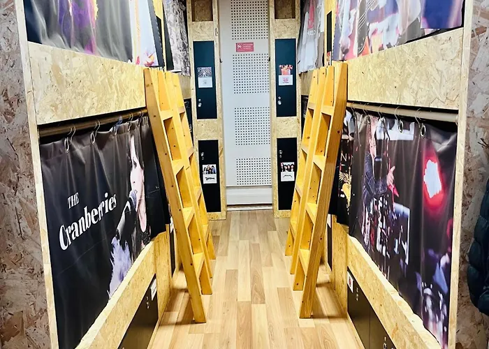 Rock School ,algarve 旅馆 *